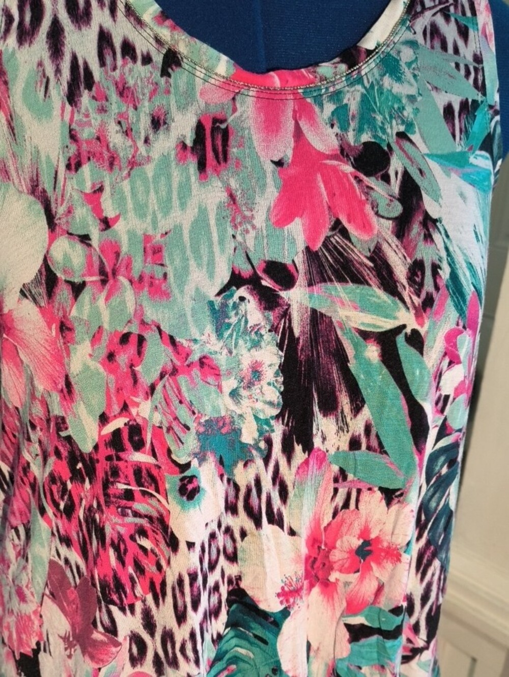 Jennifer Lopez Floral Tropical Print Sleeveless Tank Top - Lace Trim - Picture 4 of 11